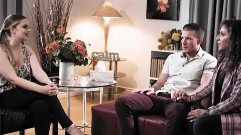 A psychologist is nailing the husband of a dark-skinned-haired